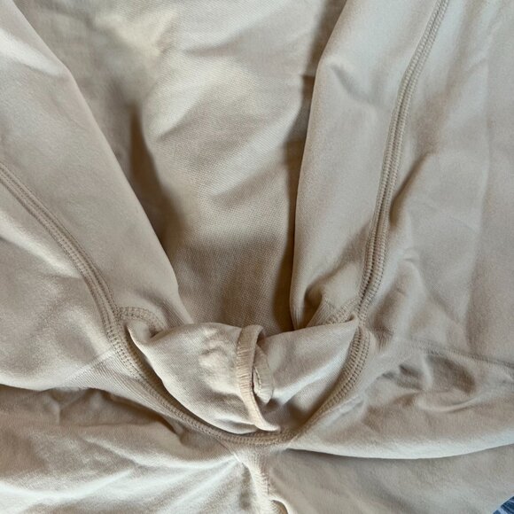 NWOT SKIMS Seamless Sculpt Butt Lifting Open Bust Bodysuit - M - Sand SOLD OUT - Picture 3 of 5